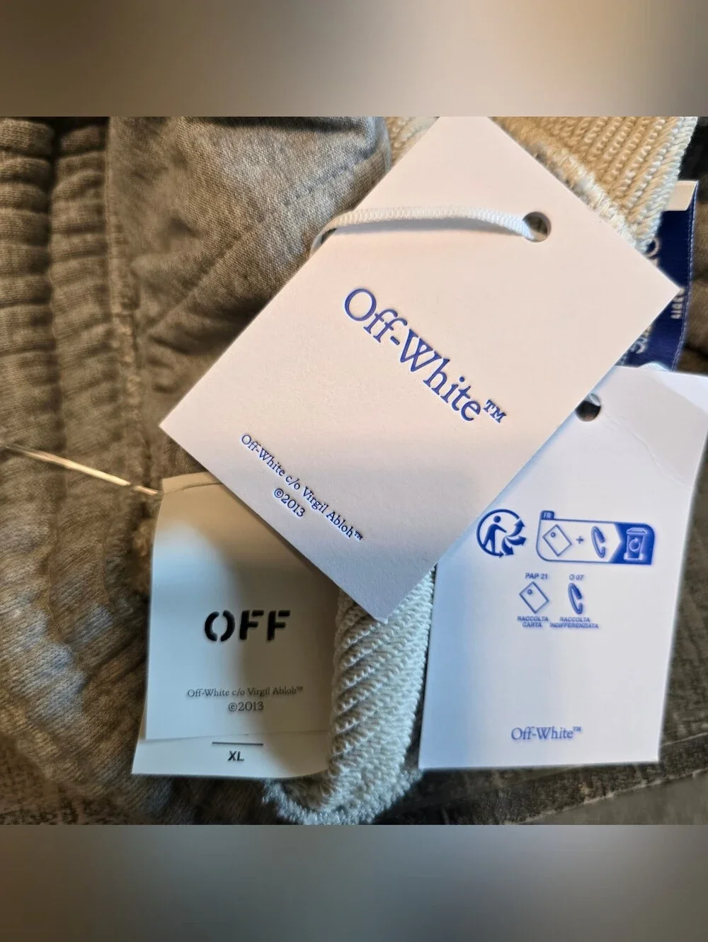 Off-White c/o Virgil Abloh Men's Light Gray Athletic Fleece Shorts with Logo